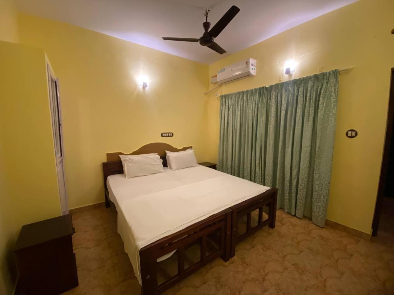 Karma Ayurvedic Beach Resort Kovalam Zimmer foto