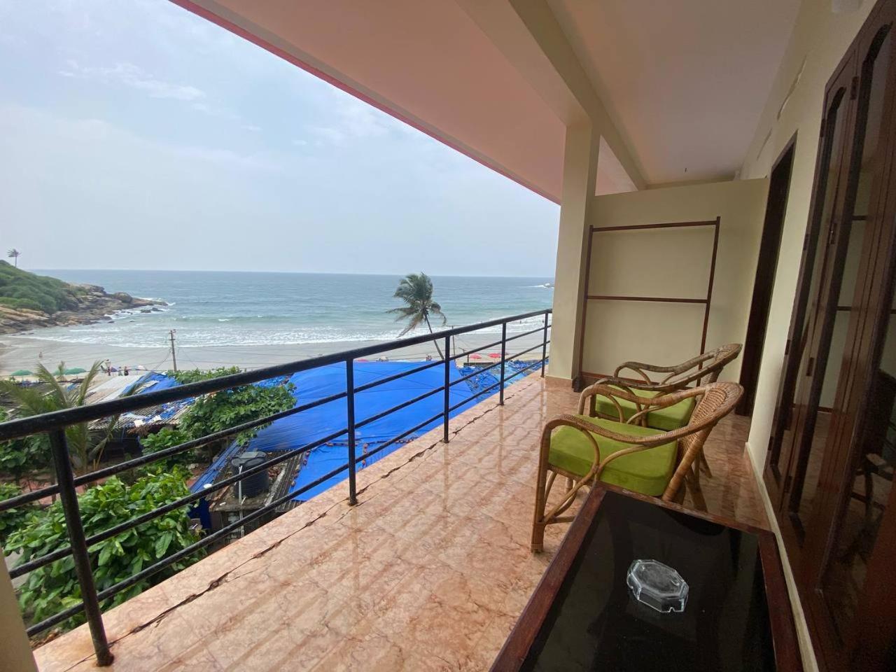 Karma Ayurvedic Beach Resort Kovalam Zimmer foto